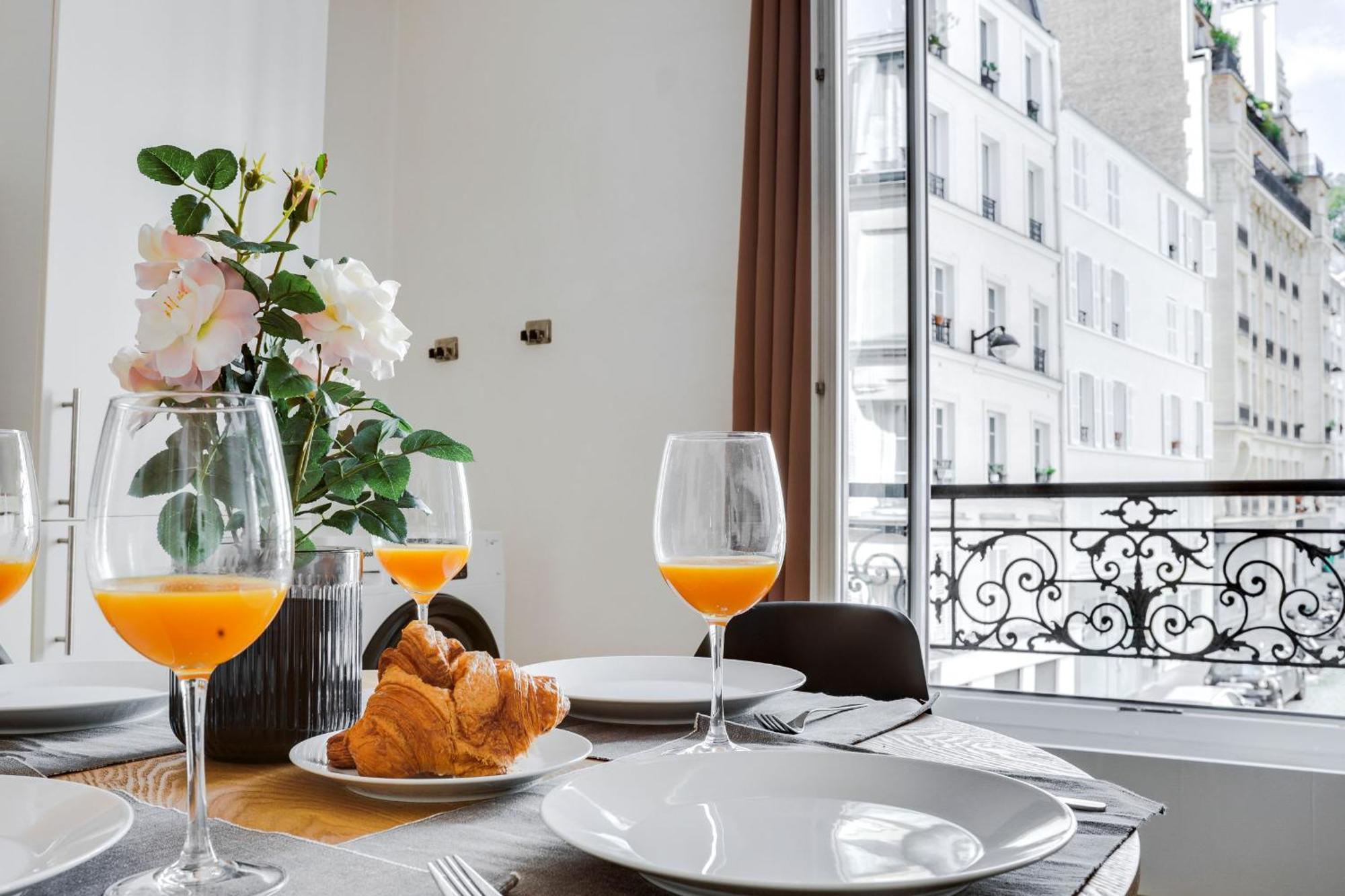 פריז Montmartre & Sacre-Coeur - 2Br - Cityapartmentstay מראה חיצוני תמונה